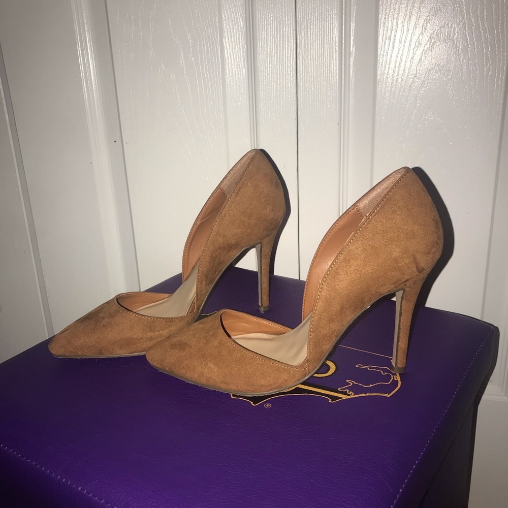 Breckelle’s size 9 heels